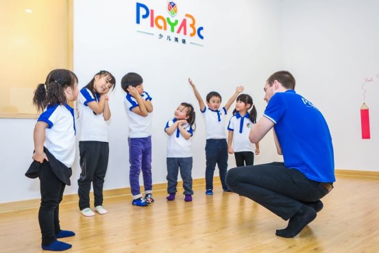 1歲學英語不算早！PlayABC與牛津要賦予孩子更多能力