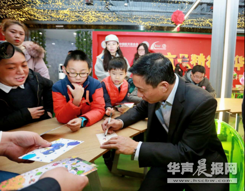 在成都，康師傅空降了一場科普展，承包了四萬人的小確幸