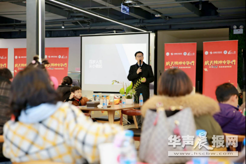 在成都，康師傅空降了一場科普展，承包了四萬人的小確幸