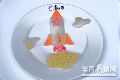 在成都，康師傅空降了一場科普展，承包了四萬人的小確幸