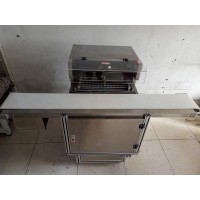 上海軒麥全自動(dòng)面包扎口機(jī)