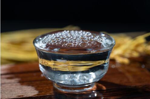 飲用醬香型白酒的好處 不可貪杯哦！