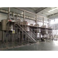 一整套的精釀啤酒釀造設(shè)備有哪些配置 5噸啤酒糖化設(shè)備