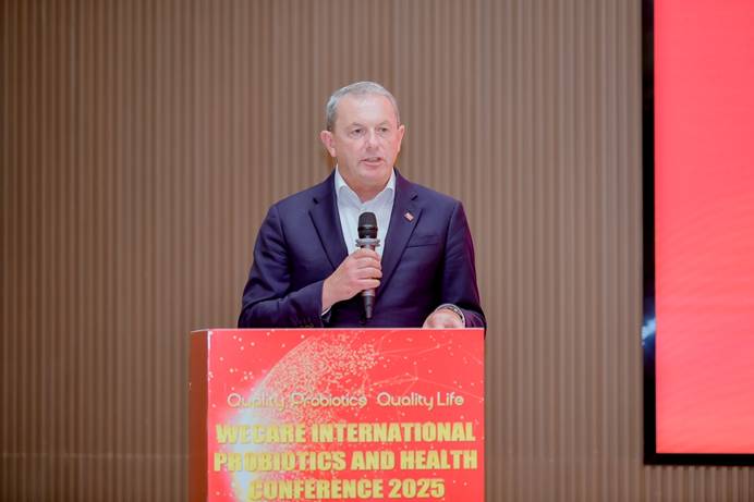 穿著西裝筆挺的男子正在演講<i></i><i></i><i></i><i></i><i></i>
<i></i><i></i><i></i><i></i><i></i>
描述已自動(dòng)生成